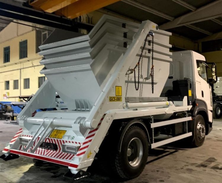 On-board Equipment Production And Sales - Waste Equipment Skiploader- Araç Üstü Ekipman Üretim ve Satış - Atık Ekipman Atlayıcı -