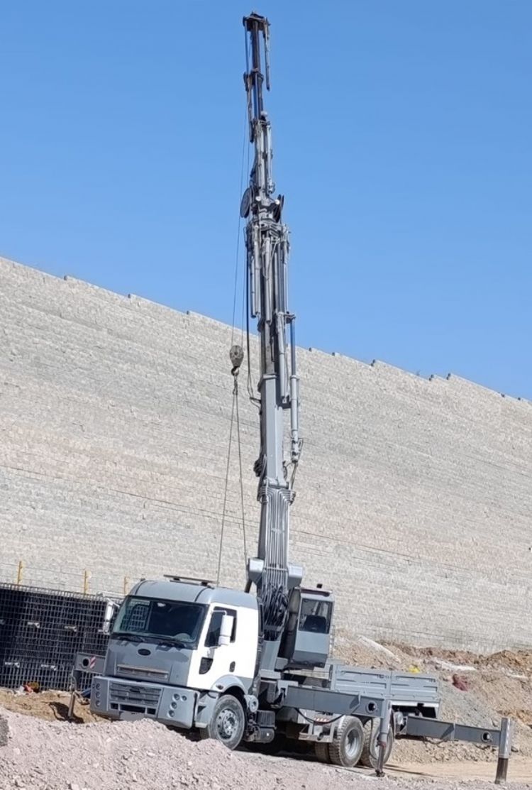 Hidrokon Vinç 2.el Vinç Satılık 30 Tonluk Çift Kırma Vinç