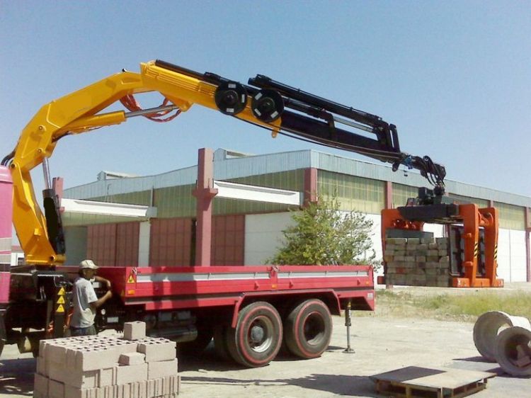 Satılık Konya İmalatı Sıfır Vinç 8 10 13,3 16,6 20 Tonluk Garantili Vinç Hemen Teslim Vinç Hazır Araç Üstü Vinç