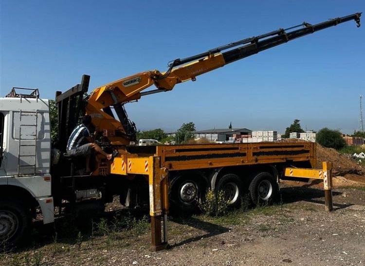 Satılık 16 Tonluk Hidrokon Vinç Kramiyerli Vinç Elektrikçi Hurdacı Vinci