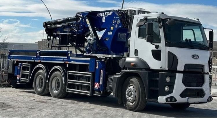 Satılık Sıfır Ayarında Vinç 35 Tonluk Tek Kırma Vinç