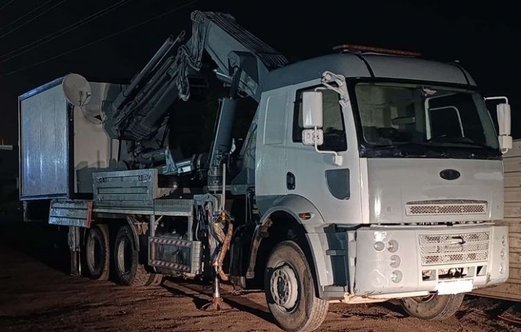 Hidrokon Vinç 2.el Vinç Satılık 30 Tonluk Çift Kırma Vinç